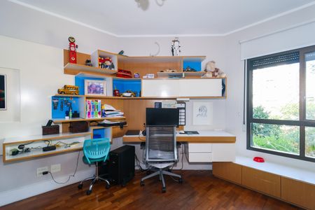 Apartamento à venda com 340m², 4 quartos e 5 vagas Apartamento à venda com 340m², 4 quartos e 5 vagasSuíte 4