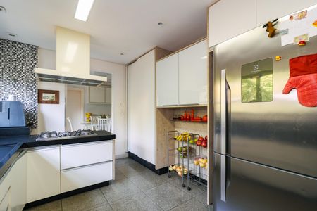 Apartamento à venda com 340m², 4 quartos e 5 vagas Apartamento à venda com 340m², 4 quartos e 5 vagasCozinha