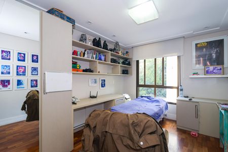 Apartamento à venda com 340m², 4 quartos e 5 vagas Apartamento à venda com 340m², 4 quartos e 5 vagasSuíte 3