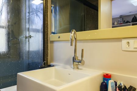 Apartamento à venda com 340m², 4 quartos e 5 vagas Apartamento à venda com 340m², 4 quartos e 5 vagasBanheiro da Suíte 3