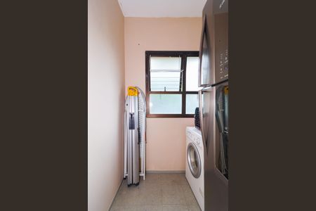 Apartamento à venda com 340m², 4 quartos e 5 vagas Apartamento à venda com 340m², 4 quartos e 5 vagasQuarto de Serviço