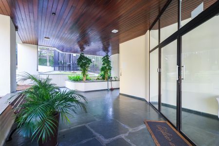 Apartamento à venda com 340m², 4 quartos e 5 vagas Apartamento à venda com 340m², 4 quartos e 5 vagasÁrea comum