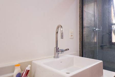 Apartamento à venda com 340m², 4 quartos e 5 vagas Apartamento à venda com 340m², 4 quartos e 5 vagasBanheiro da Suíte 2