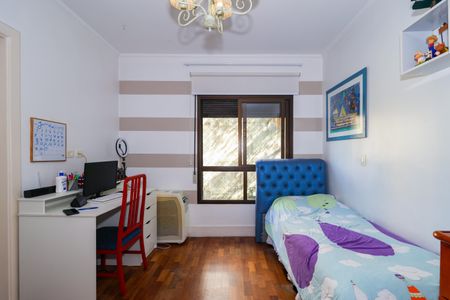 Apartamento à venda com 340m², 4 quartos e 5 vagas Apartamento à venda com 340m², 4 quartos e 5 vagasSuíte 2