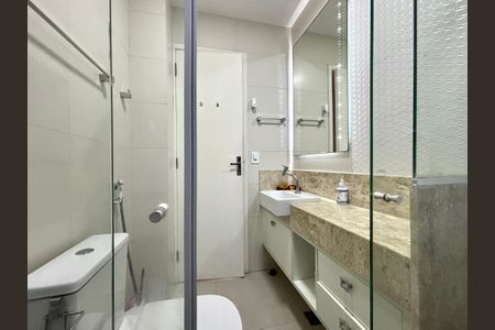 Apartamento à venda com 85m², 2 quartos e sem vaga Apartamento à venda com 85m², 2 quartos e sem vagaBanheiro da Suíte