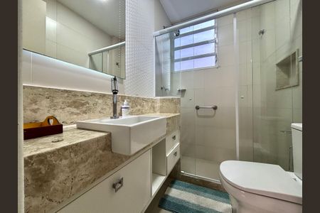 Apartamento à venda com 85m², 2 quartos e sem vaga Apartamento à venda com 85m², 2 quartos e sem vagaBanheiro da Suíte