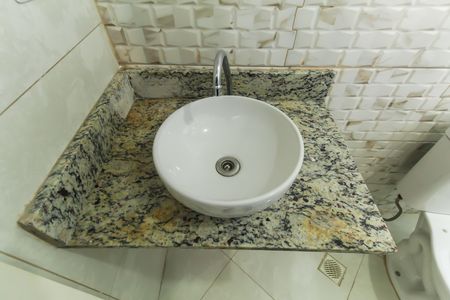 Apartamento à venda com 51m², 2 quartos e 1 vaga Apartamento à venda com 51m², 2 quartos e 1 vagaBanheiro
