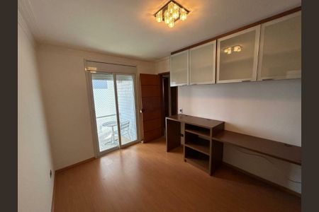 Casa à venda com 3 quartos, 323m² em Cidade Mãe do Céu, São Paulo