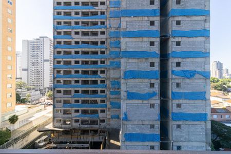 Studio à venda com 27m², 1 quarto e sem vaga Studio à venda com 27m², 1 quarto e sem vagaVaranda