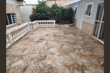 Casa à venda com 250m², 2 quartos e 2 vagasQuintal