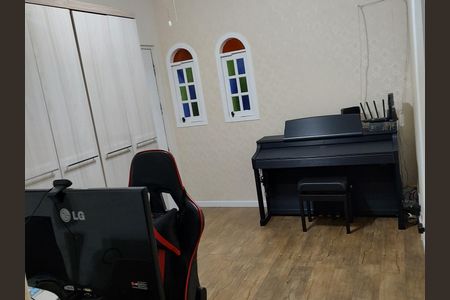 Escritório de casa à venda com 2 quartos, 250m² em Vila Iorio, São Paulo