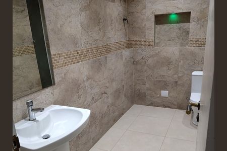 Casa à venda com 250m², 2 quartos e 2 vagasBanheiro Social