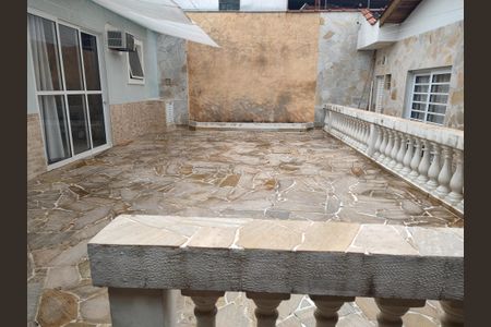 Casa à venda com 250m², 2 quartos e 2 vagasQuintal