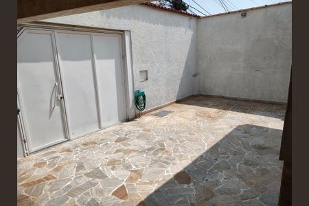 Casa à venda com 250m², 2 quartos e 2 vagasQuintal