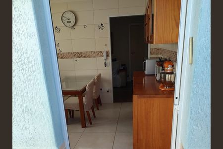 Casa à venda com 250m², 2 quartos e 2 vagasCozinha