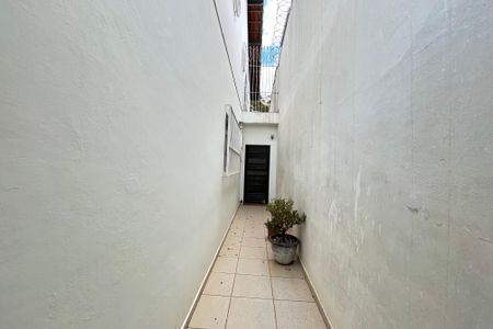 Casa à venda com 107m², 3 quartos e 2 vagasQuintal