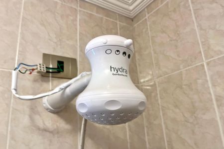 Casa à venda com 107m², 3 quartos e 2 vagasBanheiro Corredor