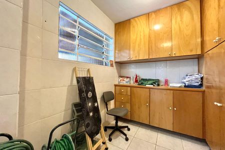 Casa à venda com 107m², 3 quartos e 2 vagasQuarto de Serviço