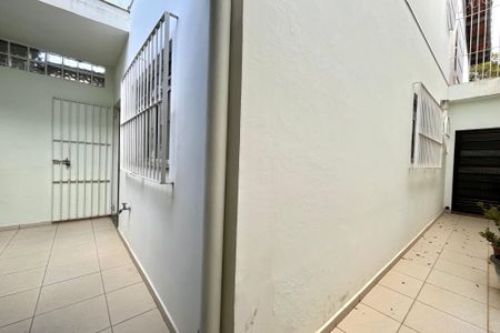 Casa à venda com 107m², 3 quartos e 2 vagasQuintal