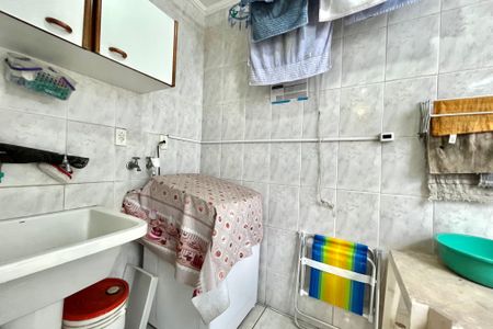 Casa à venda com 107m², 3 quartos e 2 vagasÁrea de Serviço