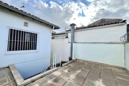 Casa à venda com 107m², 3 quartos e 2 vagasÁrea externa