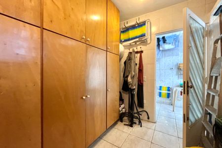 Casa à venda com 107m², 3 quartos e 2 vagasQuarto de Serviço