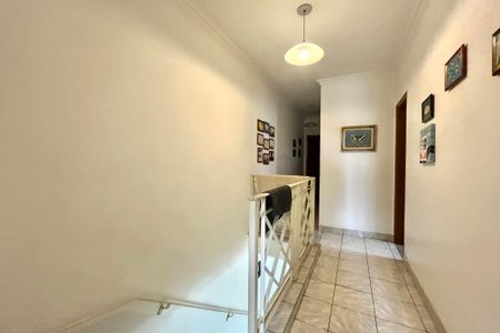 Casa à venda com 107m², 3 quartos e 2 vagasCorredor