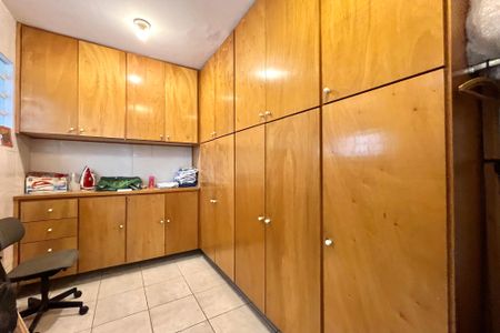 Casa à venda com 107m², 3 quartos e 2 vagasQuarto de Serviço