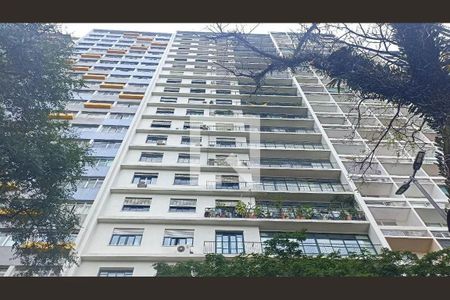 Apartamento para alugar com 385m², 3 quartos e 2 vagas Apartamento para alugar com 385m², 3 quartos e 2 vagasFachada