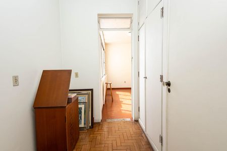 Apartamento para alugar com 385m², 3 quartos e 2 vagas Apartamento para alugar com 385m², 3 quartos e 2 vagasRouparia