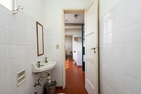 Apartamento para alugar com 385m², 3 quartos e 2 vagas Apartamento para alugar com 385m², 3 quartos e 2 vagasBanheiro de serviço