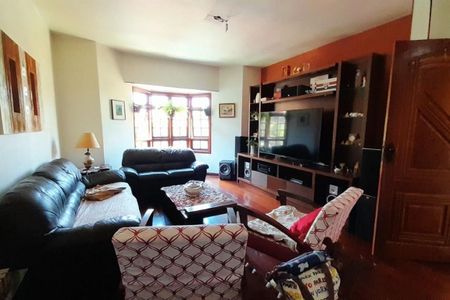 Casa à venda com 3 quartos, 174m² em Jardim das Vertentes, São Paulo