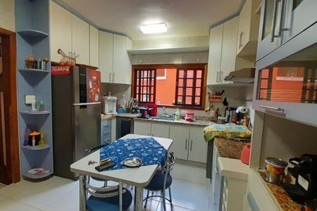 Casa à venda com 3 quartos, 174m² em Jardim das Vertentes, São Paulo