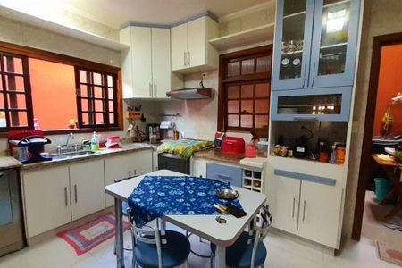 Casa à venda com 3 quartos, 174m² em Jardim das Vertentes, São Paulo