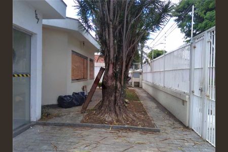 Casa à venda com 172m², 4 quartos e 2 vagas