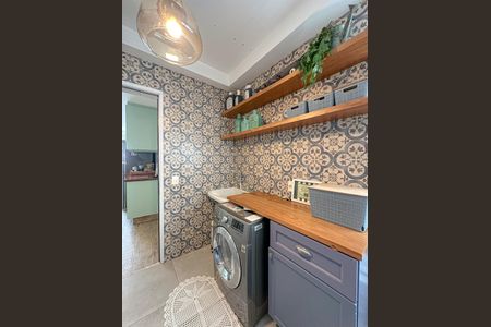 Apartamento à venda com 156m², 3 quartos e 2 vagas Apartamento à venda com 156m², 3 quartos e 2 vagasÁrea de Serviço