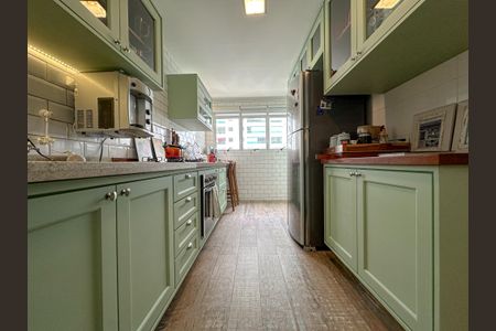 Apartamento à venda com 156m², 3 quartos e 2 vagas Apartamento à venda com 156m², 3 quartos e 2 vagasCozinha