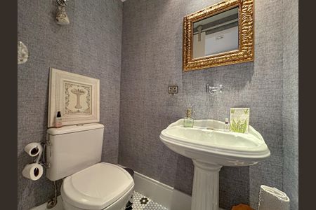 Apartamento à venda com 156m², 3 quartos e 2 vagas Apartamento à venda com 156m², 3 quartos e 2 vagasLavabo