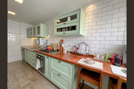 Apartamento à venda com 156m², 3 quartos e 2 vagas Apartamento à venda com 156m², 3 quartos e 2 vagasCozinha