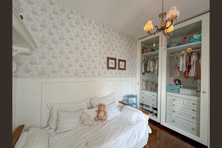 Apartamento à venda com 156m², 3 quartos e 2 vagas Apartamento à venda com 156m², 3 quartos e 2 vagasSuíte 3