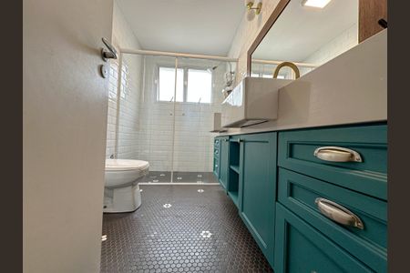 Apartamento à venda com 156m², 3 quartos e 2 vagas Apartamento à venda com 156m², 3 quartos e 2 vagasBanheiro Suíte Master