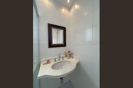 Apartamento à venda com 156m², 3 quartos e 2 vagas Apartamento à venda com 156m², 3 quartos e 2 vagasBanheiro Suíte 3