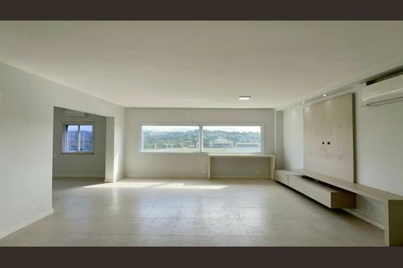 Sala de TV de apartamento à venda com 4 quartos, 198m² em Jardim Europa, São Paulo