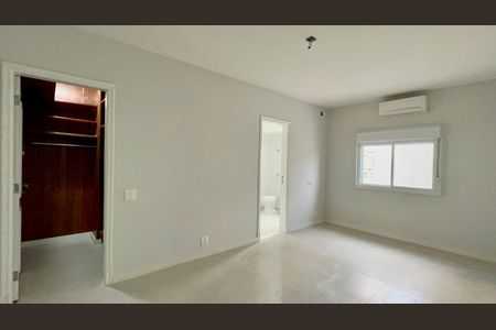 Apartamento à venda com 198m², 4 quartos e 2 vagasSuíte 2