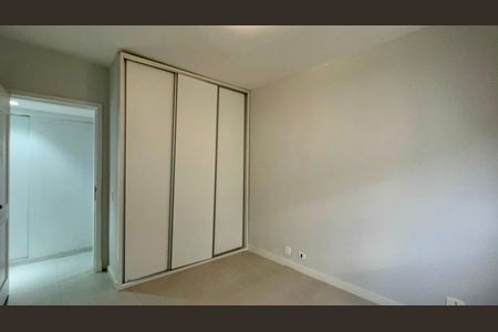 Apartamento à venda com 198m², 4 quartos e 2 vagasQuarto