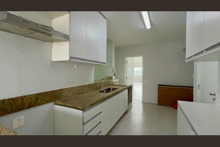 Apartamento à venda com 198m², 4 quartos e 2 vagasCozinha