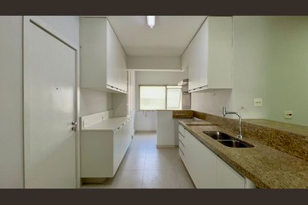 Apartamento à venda com 198m², 4 quartos e 2 vagasCozinha