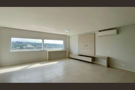 Sala de TV de apartamento à venda com 4 quartos, 198m² em Jardim Europa, São Paulo