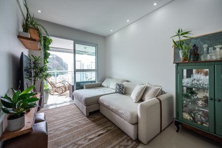 Apartamento para alugar com 75m², 2 quartos e 1 vagaSala