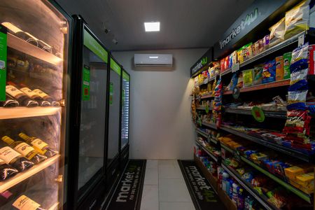 Studio à venda com 31m², 1 quarto e 1 vaga Studio à venda com 31m², 1 quarto e 1 vagaÁrea comum - Mercado